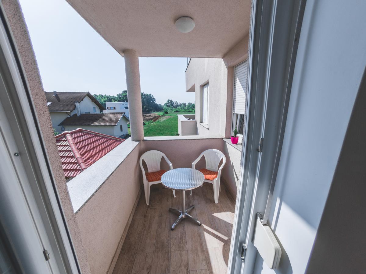 Apartment Daphnia Zagreb Exteriör bild