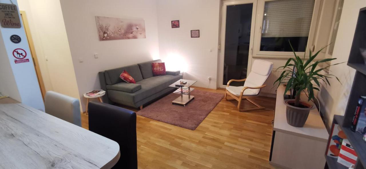 Apartment Daphnia Zagreb Exteriör bild