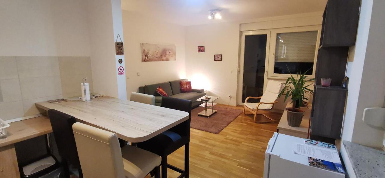 Apartment Daphnia Zagreb Exteriör bild